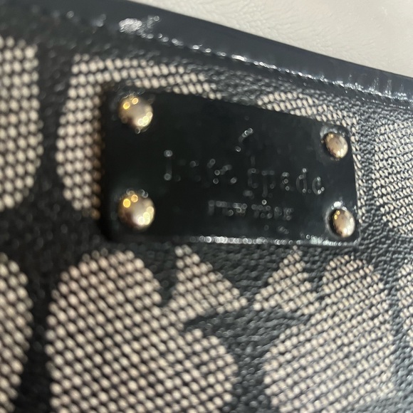 Kate Spade Pebbled Ace Of Spades Large Zippered Pouch - Picture 2 of 3